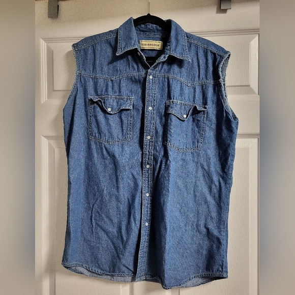 Brit & Bridle  - Mens  Blue Denim Sleeveless Shirt - Size L- EUC - Picture 1 of 5